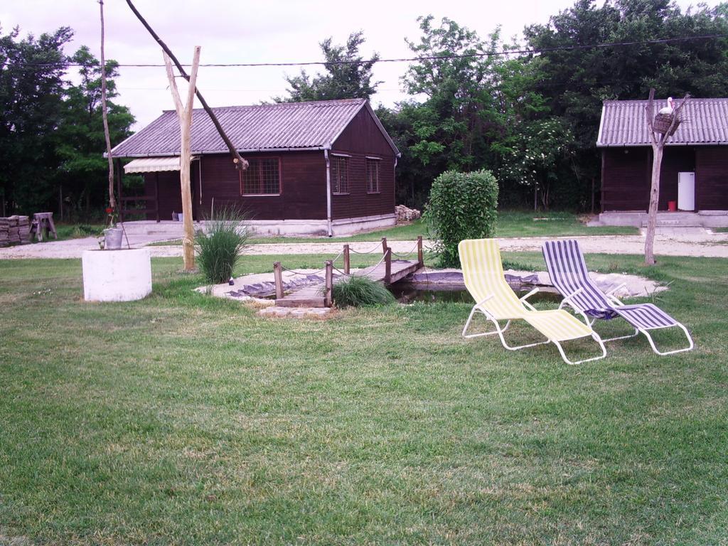 Sakaltanya Sorozo- Borozo Pihenohaz Hotel Venek Exterior photo